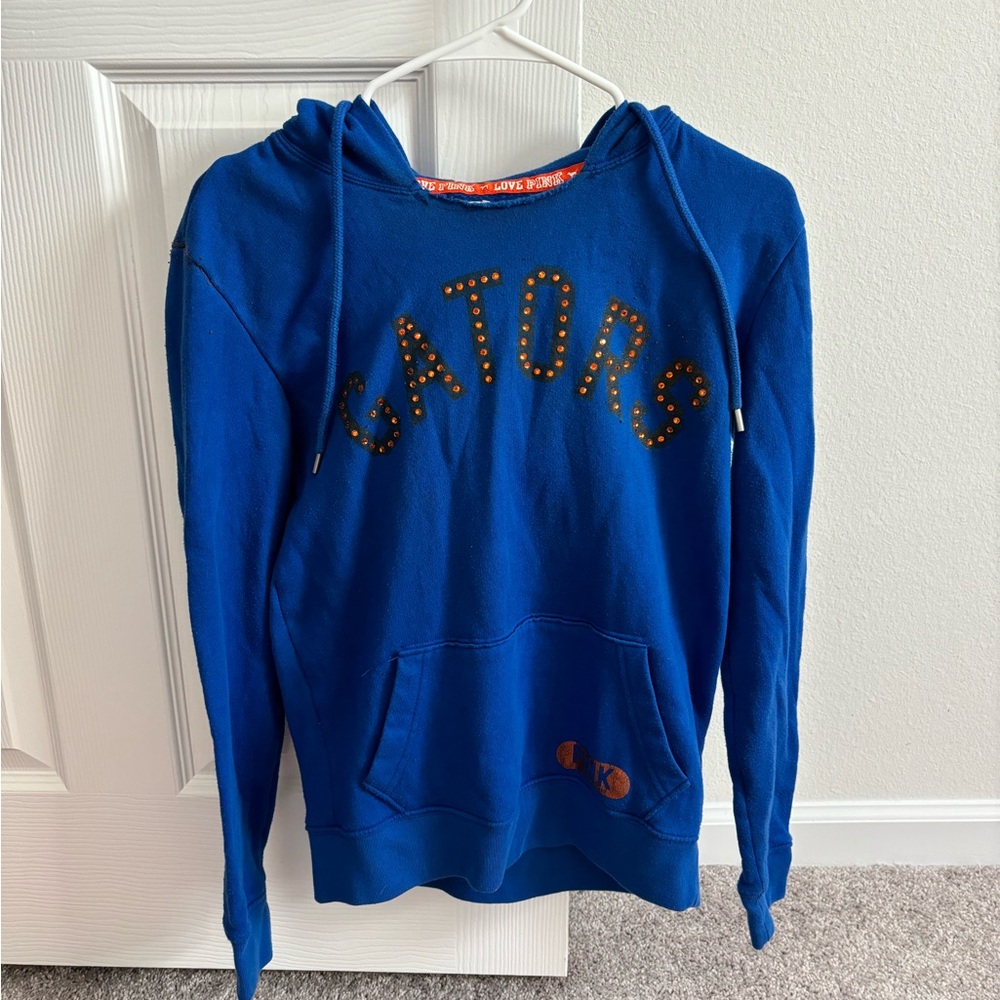 Y2K PINK Florida Gators hoodie
Women’s Xsmall- 19 inch bust/24 inch length